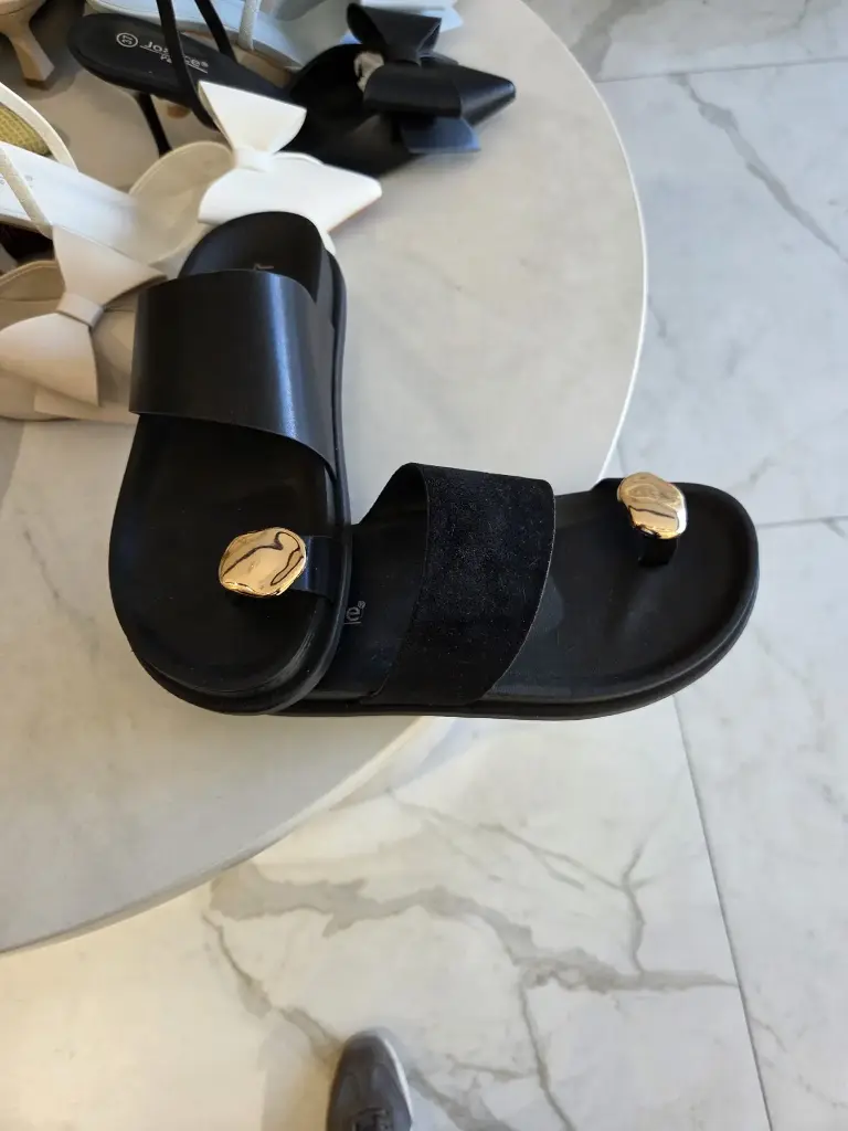 [SH5583] SH5583 (Black Suede)