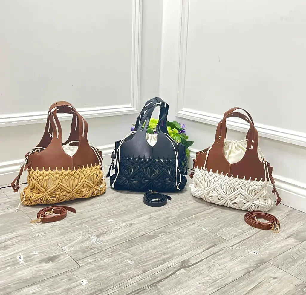 [B8453] B8453 (Black)