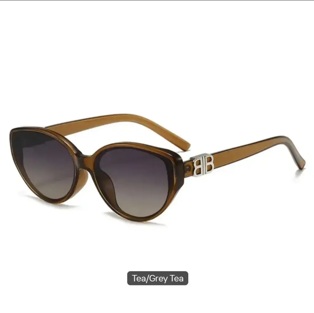 [01] 01 (Black)