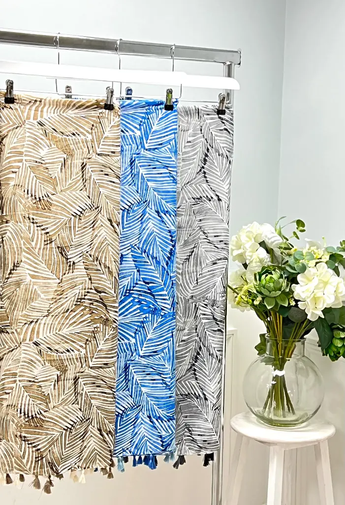 [70810] 70810 (Black)